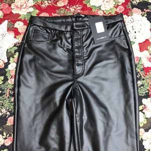 Medium Faux Leather Pants / Leggings